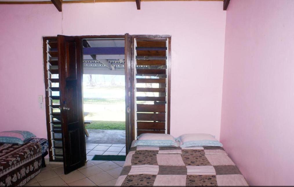 Bluepango Guest House Порт Вила Екстериор снимка
