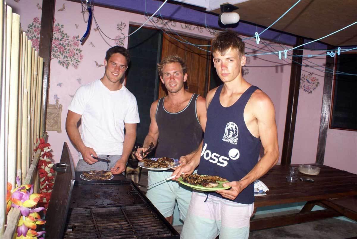Bluepango Guest House Порт Вила Екстериор снимка