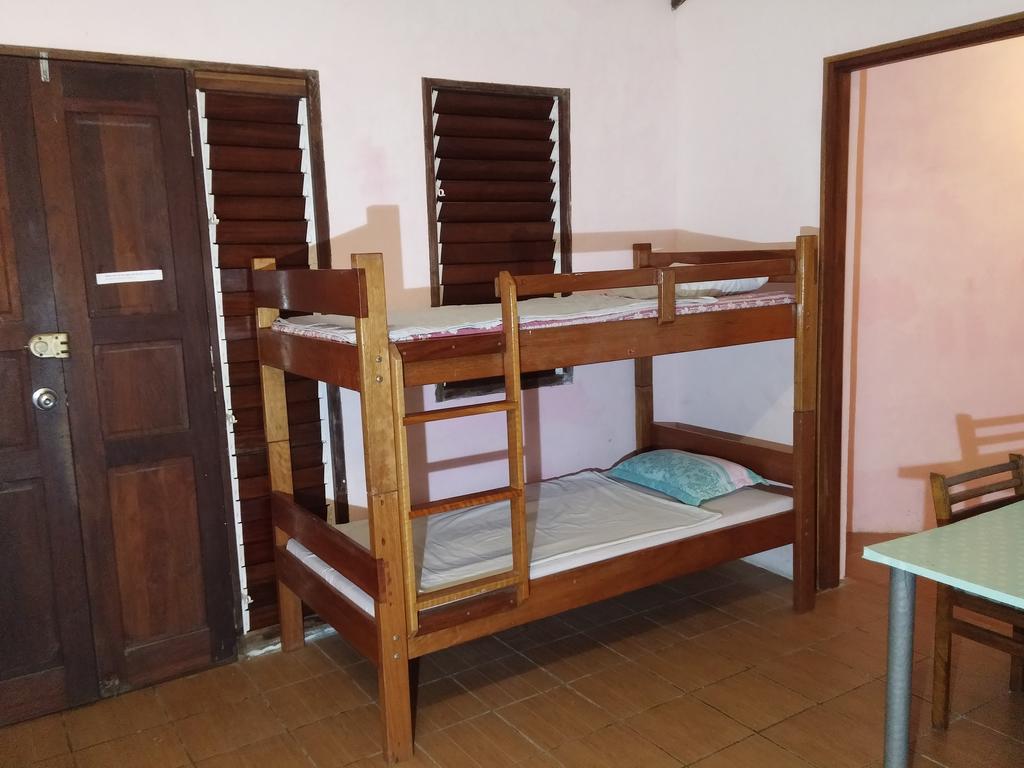 Bluepango Guest House Порт Вила Екстериор снимка