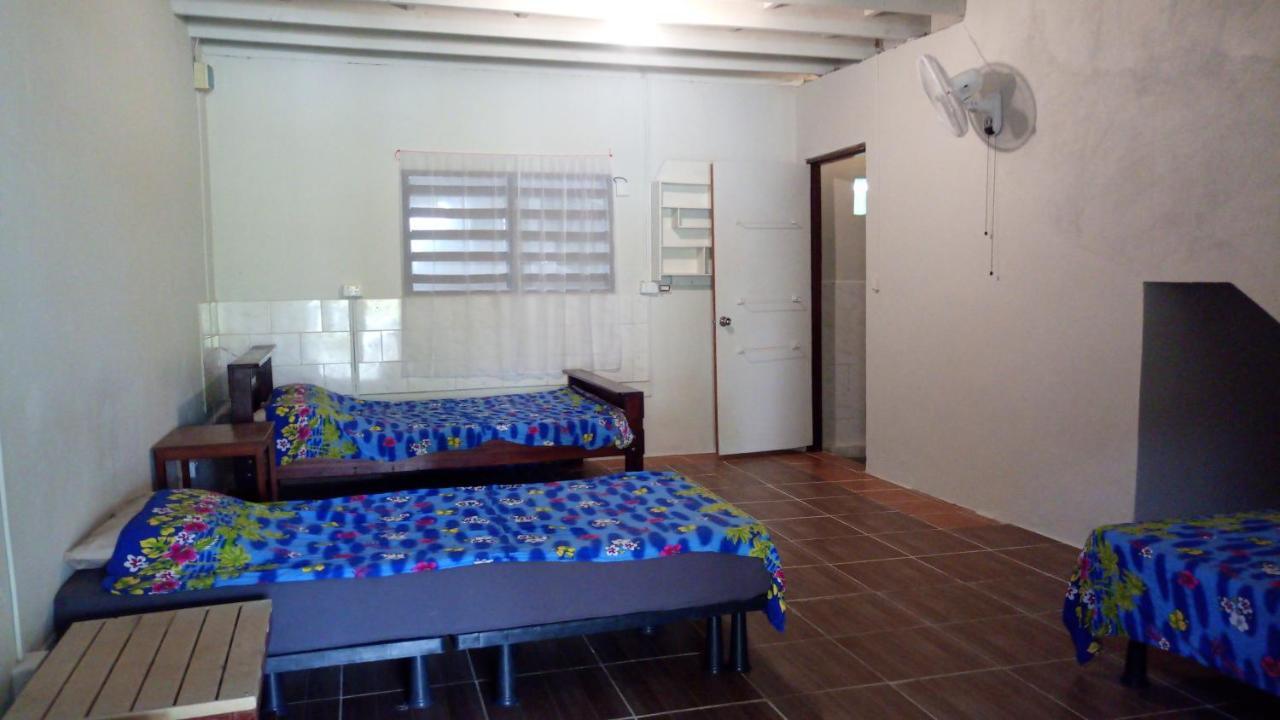 Bluepango Guest House Порт Вила Екстериор снимка